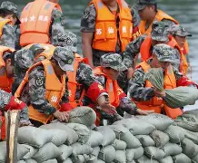  何雷谈台湾问题 