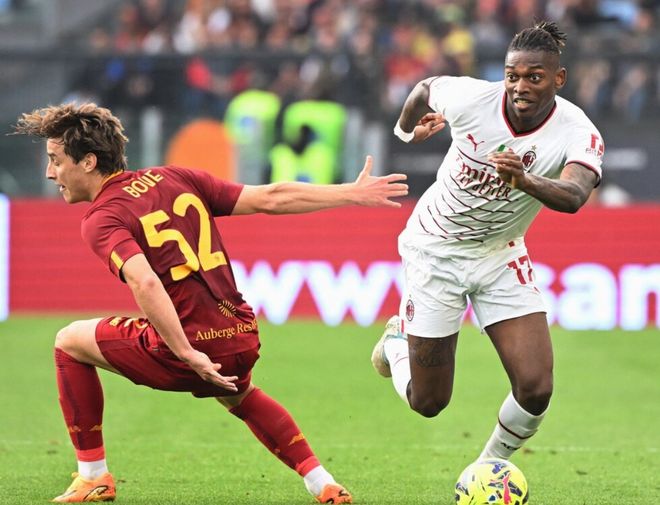 包含AC米兰训练开放日，赛后复出首秀引欢呼，NBA总决赛在即，训练强度明显提升的词条