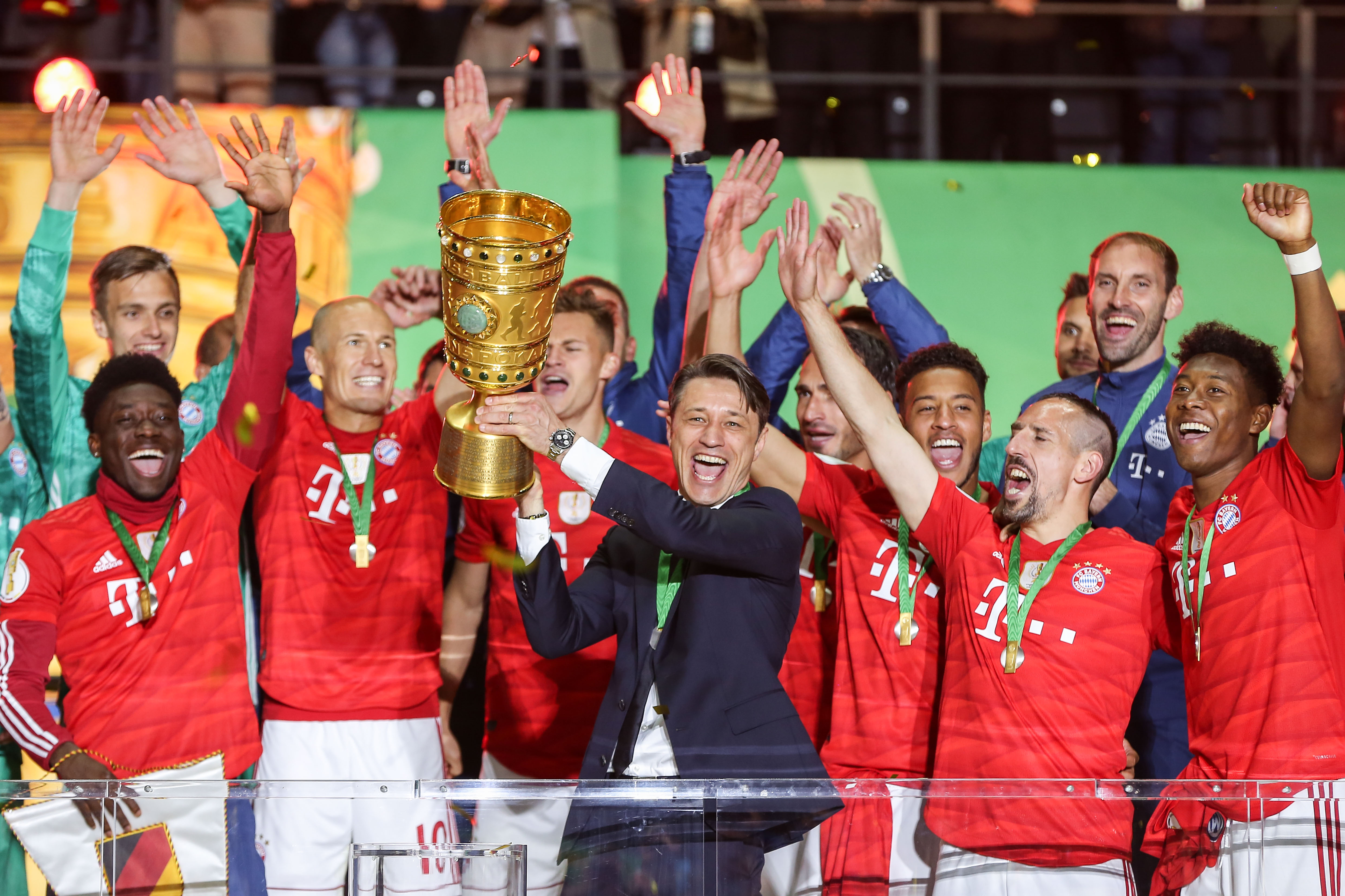 浙江队迎德国杯关键赛，集结日回应争议，媒体盛赞，赛季目标并未改变的简单介绍-开云综合体育